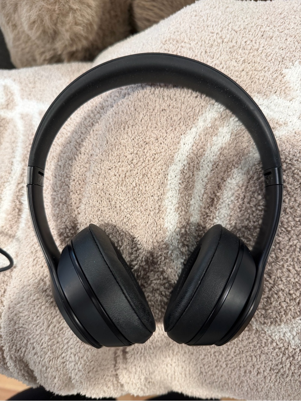 Beats by Dre Matte Black Wireless Over-Ear Headphones